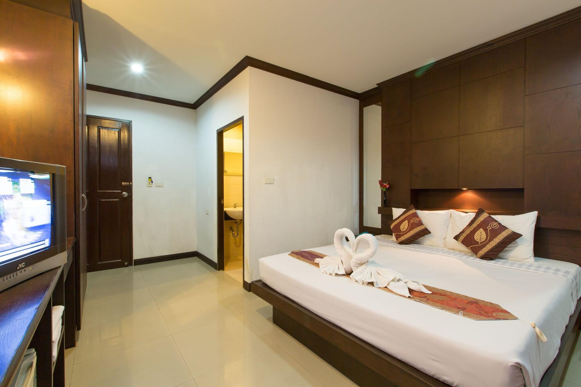 Patong Buri Hotel Экстерьер фото